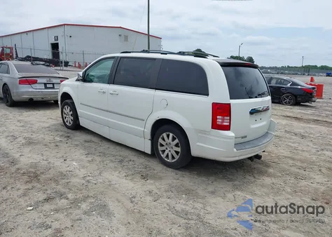 2009 Chrysler Town & Country Touring from USA, damaged, VIN 2A8HR54119R611420
